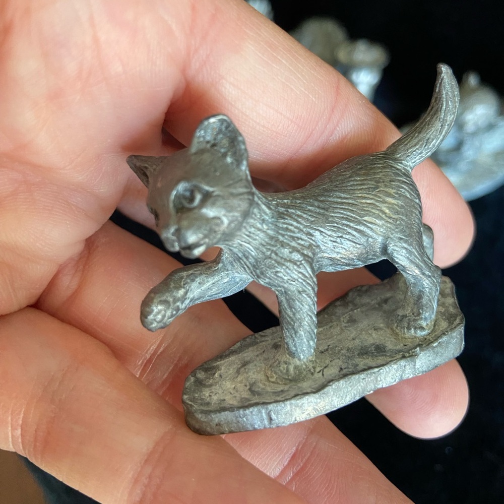 Lot of 5 Michael Ricker Pewter Sculpture Animals Moose Cat Dog Lion Squirrel - Picture 9 of 11